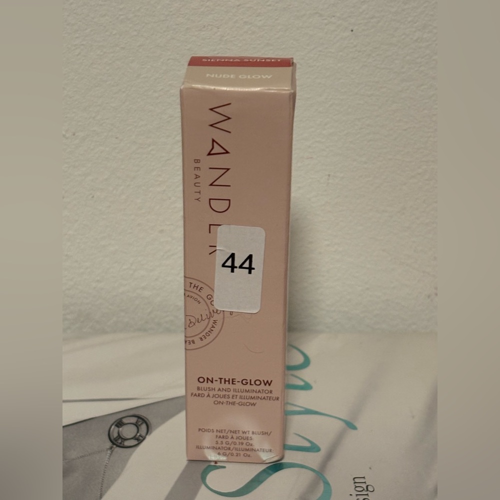 Wander On-the-Glow Blush and Illuminator - Sienna Sunset - Nude Glow - Picture 3 of 5